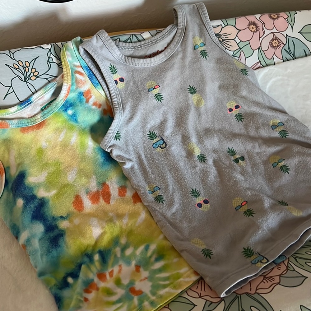 Boys 2T tank tops